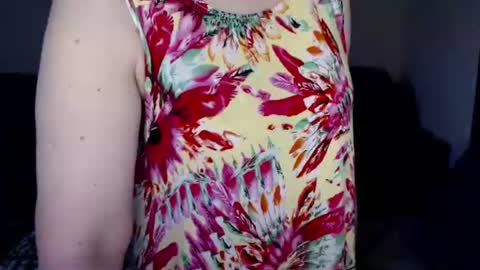 Snapshot of tattease chatting on 06/26/26, 05:17 Tattease online show from 06/26/26, 05:17