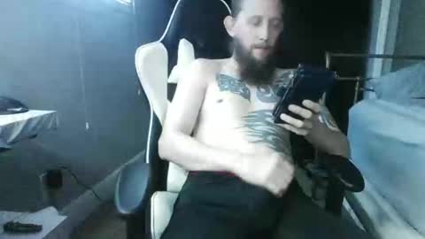 Snapshot of tatted9inches chatting on 11/01/25, 04:31 tatted9inches online show from 11/01/25, 04:31