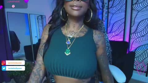 Snapshot of tatted_vixen chatting on 11/05/25, 11:38 Tatted Queen online show from 11/05/25, 11:38