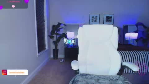 Snapshot of tatted_vixen chatting on 11/20/25, 11:04 Tatted Queen online show from 11/20/25, 11:04