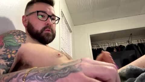 MrMrs online show from 12/31/24, 07:07