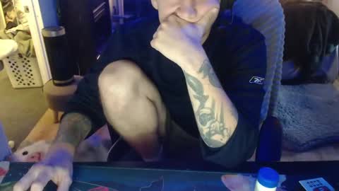 Snapshot of tattedhubs5 chatting on 10/23/25, 08:51 tattedhubs5 online show from 10/23/25, 08:51