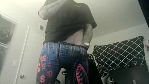 Snapshot of tattednblonde chatting on 11/06/25, 02:40 tattednblonde online show from 11/06/25, 02:40