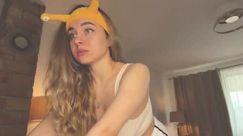 Snapshot of tatti_1 chatting on 12/03/24, 09:55 Tata online show from 12/03/24, 09:55