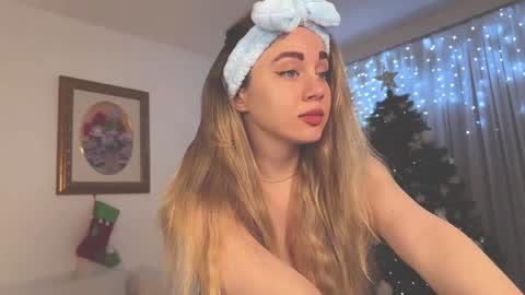 Snapshot of tatti_1 chatting on 12/29/24, 01:24 Tata online show from 12/29/24, 01:24