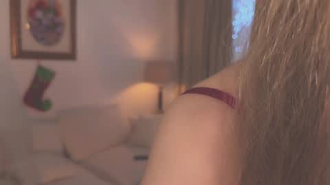 Snapshot of tatti_1 chatting on 01/17/25, 06:15 Tata online show from 01/17/25, 06:15