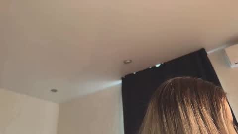 Snapshot of tatti_1 chatting on 02/25/25, 08:03 Tata online show from 02/25/25, 08:03