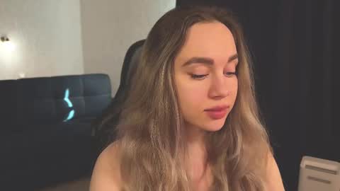 Snapshot of tatti_1 chatting on 02/28/25, 07:15 Tata online show from 02/28/25, 07:15