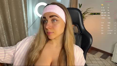 Snapshot of tatti_1 chatting on 09/29/25, 03:22 Tata online show from 09/29/25, 03:22