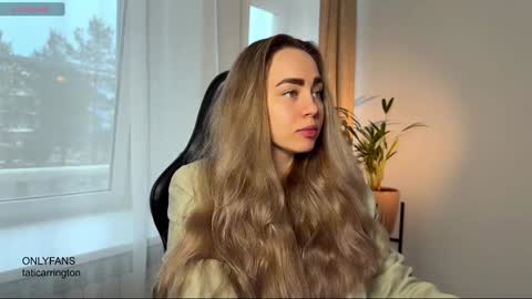 Snapshot of tatti_1 chatting on 10/20/25, 04:02 Tata online show from 10/20/25, 04:02