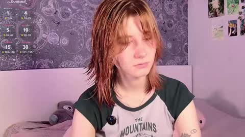 Snapshot of tattibella chatting on 04/19/26, 01:38 Start broadcast 2000-2100 UTC-4 GMT-4 online show from 04/19/26, 01:38