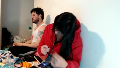 tatto_smoke_couple online show from 05/06/26, 07:02