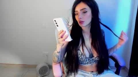 Snapshot of tattoed_bunny9 chatting on 08/05/26, 06:11 Rose Marie online show from 08/05/26, 06:11