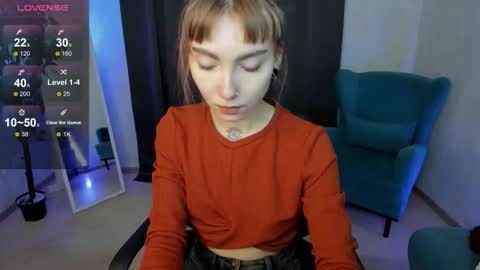 Snapshot of tattoo_artbaby chatting on 10/12/25, 01:37 tattoo_artbaby online show from 10/12/25, 01:37