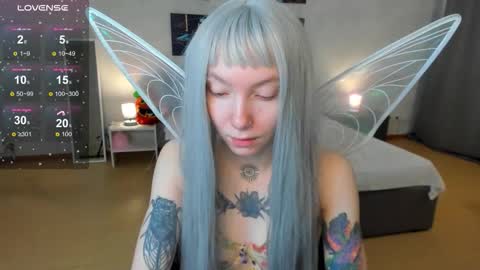 Snapshot of tattoo_artbaby chatting on 10/31/25, 01:39 tattoo_artbaby online show from 10/31/25, 01:39