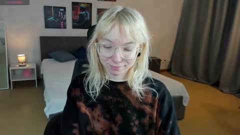 Snapshot of tattoo_artbaby chatting on 12/04/25, 01:48 tattoo_artbaby online show from 12/04/25, 01:48