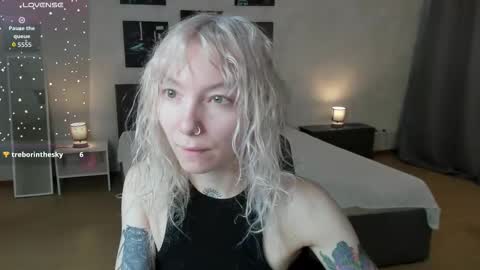 Snapshot of tattoo_artbaby chatting on 12/05/25, 01:47 tattoo_artbaby online show from 12/05/25, 01:47