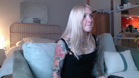 tattoobbgirl online show from 02/07/25, 05:18