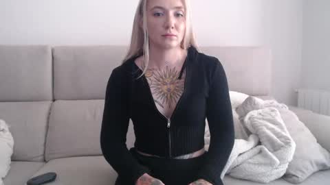 tattoobbgirl online show from 09/29/25, 12:43