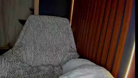 Snapshot of tattoodollx chatting on 03/12/25, 07:59 Antonia online show from 03/12/25, 07:59