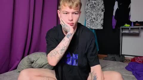 Alex but u can call me Theo online show from 10/01/25, 04:51