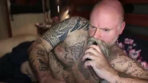 Tattooeddilf 01 online show from 10/09/25, 10:08