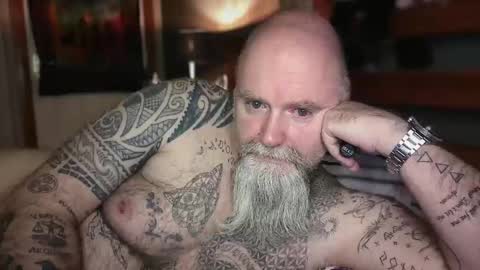 Tattooeddilf 01 online show from 02/06/26, 12:04