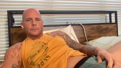 Snapshot of tattooman5555 chatting on 09/17/25, 03:35 Tattooman online show from 09/17/25, 03:35