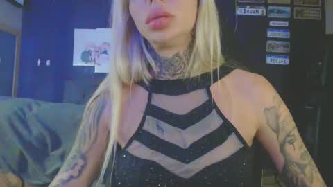 Snapshot of tatuada_safada chatting on 09/23/25, 04:04 tatuada_safada online show from 09/23/25, 04:04