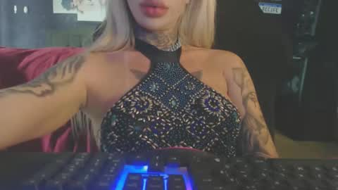 Snapshot of tatuada_safada chatting on 10/07/25, 02:20 tatuada_safada online show from 10/07/25, 02:20