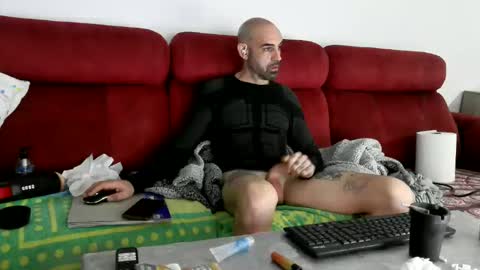 Snapshot of tatuadorhotxxx chatting on 12/05/25, 01:25 Tatuado20cm online show from 12/05/25, 01:25