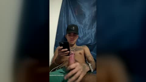 Snapshot of tatuajes777_7777 chatting on 02/28/26, 04:02 tatuajes777_7777 online show from 02/28/26, 04:02