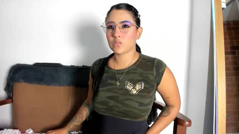 Snapshot of taty_gomez_ chatting on 05/28/26, 04:10 Tatiana Gomez online show from 05/28/26, 04:10