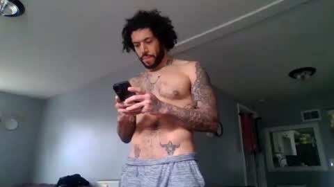 Snapshot of taurusbaeforever chatting on 10/19/25, 04:29 taurusbaeforever online show from 10/19/25, 04:29