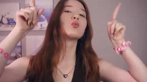 Mei online show from 07/24/26, 12:03