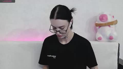 Snapshot of tayaavis chatting on 09/14/25, 06:29 Taya online show from 09/14/25, 06:29