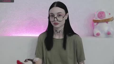 Snapshot of tayaavis chatting on 09/26/25, 05:17 Taya online show from 09/26/25, 05:17