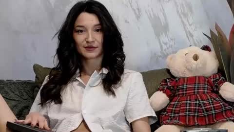 TayaKayan online show from 02/03/26, 11:48