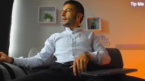 tayer_bennet online show from 10/08/25, 07:22