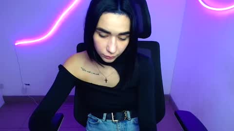 Snapshot of tayla_candy chatting on 10/03/25, 06:27 Tayla online show from 10/03/25, 06:27