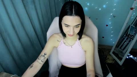 Snapshot of tayla_candy chatting on 12/20/25, 07:37 Tayla online show from 12/20/25, 07:37