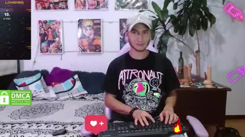 Snapshot of tayler_v2 chatting on 02/19/25, 01:40 TAYLER online show from 02/19/25, 01:40