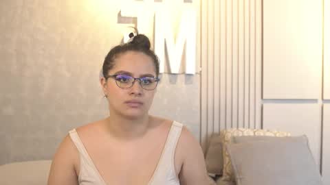 Snapshot of taylerkim chatting on 09/23/25, 06:11 Teylor Kim online show from 09/23/25, 06:11