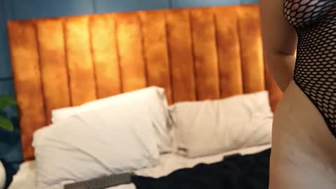 Snapshot of taylerkim chatting on 09/24/25, 06:33 Teylor Kim online show from 09/24/25, 06:33