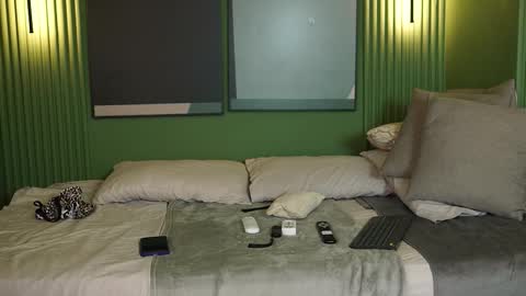 Snapshot of taylerkim chatting on 09/27/25, 06:24 Teylor Kim online show from 09/27/25, 06:24