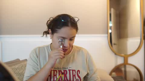 Snapshot of taylerkim chatting on 10/22/25, 07:35 Teylor Kim online show from 10/22/25, 07:35