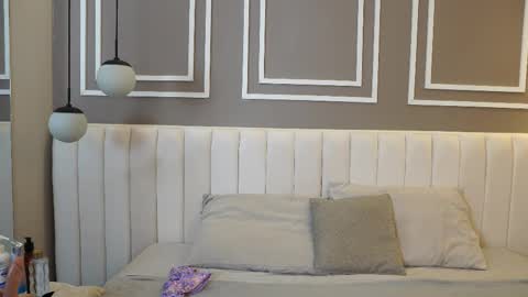 Snapshot of taylerkim chatting on 11/14/25, 08:29 Teylor Kim online show from 11/14/25, 08:29