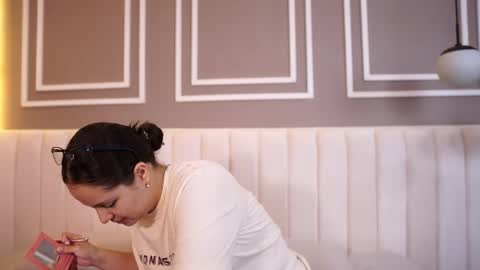 Snapshot of taylerkim chatting on 11/30/25, 04:44 Teylor Kim online show from 11/30/25, 04:44