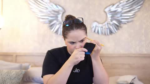 Snapshot of taylerkim chatting on 12/04/25, 04:48 Teylor Kim online show from 12/04/25, 04:48