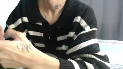 independent model online show from 06/19/26, 03:11